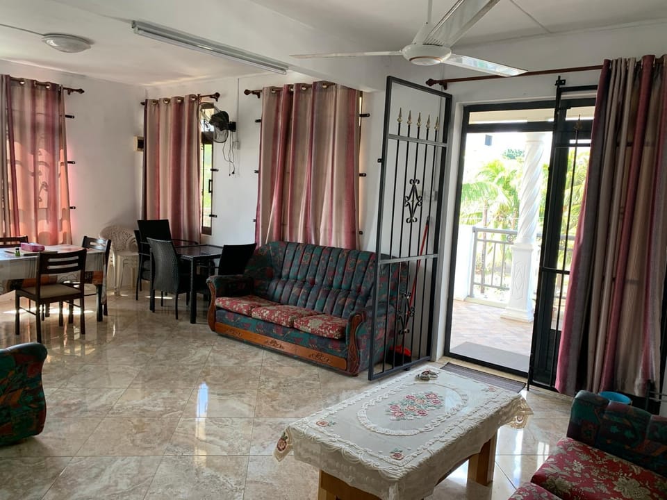 Toofan Villa Apartment in Flic en Flac