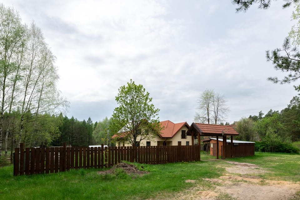 Property building, Neighbourhood