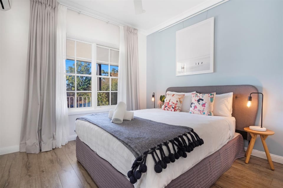 Myrtle Tree Lodge Flowers - heart of the village Apartment in Kangaroo Valley