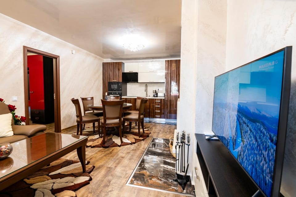 Communal lounge/ TV room, TV and multimedia, Seating area, Evening entertainment