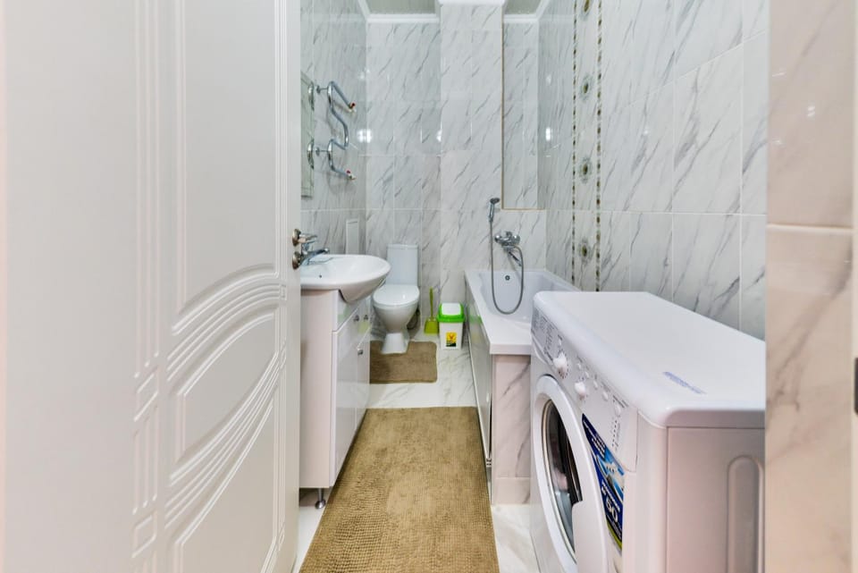 Toilet, Bathroom, Bath, washing machine