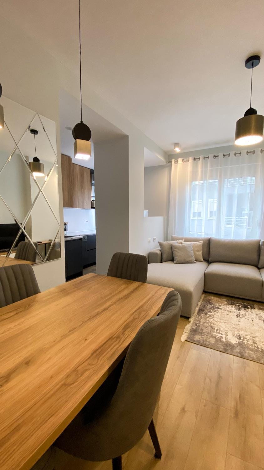 Centrally located Glamorous Bright APT near Bazaar Apartment in Tirana