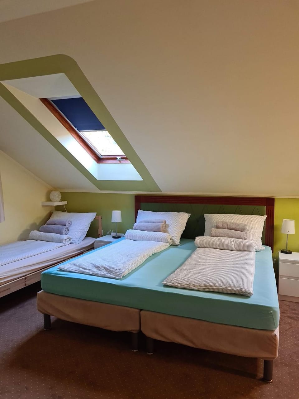 Bed, Photo of the whole room