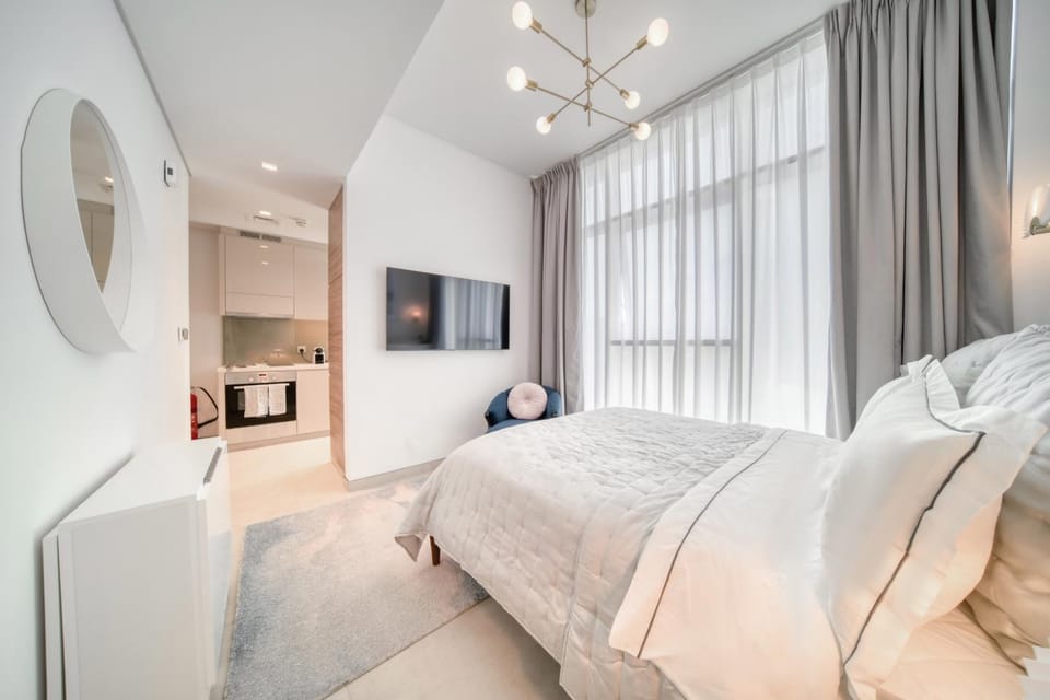Studio with City Views, Jumeirah Lake Towers - Mint Stay Apartment in Dubai