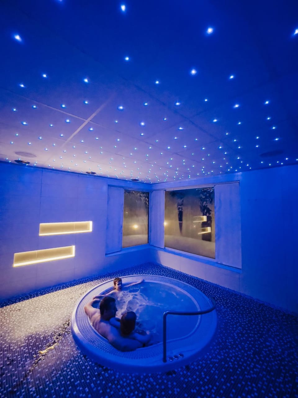 Night, Hot Tub