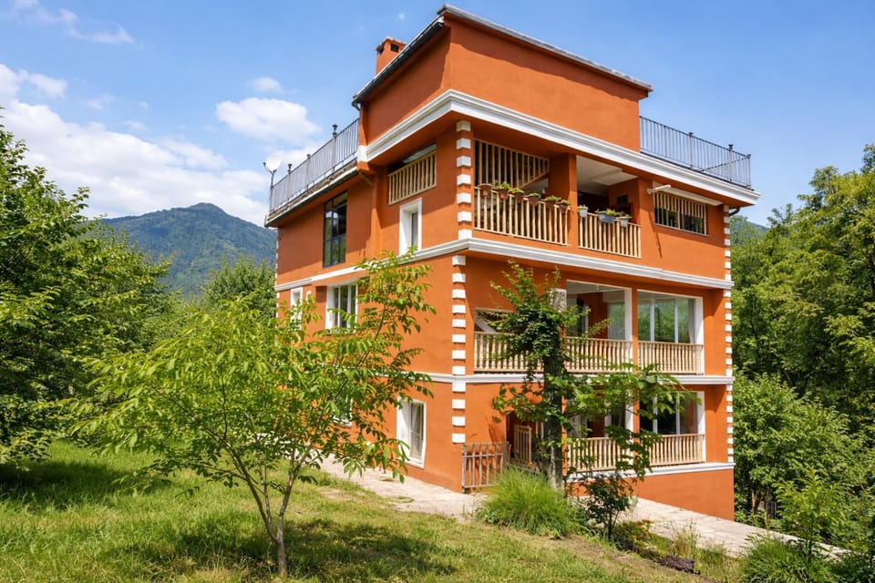 Property building, Day