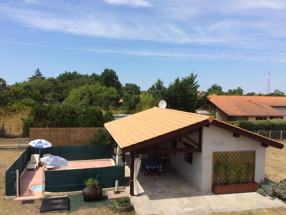 Patio, Pool view, Swimming pool