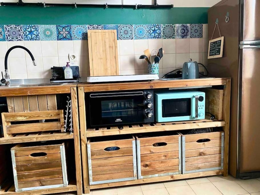 Kitchen or kitchenette, pet friendly, stove