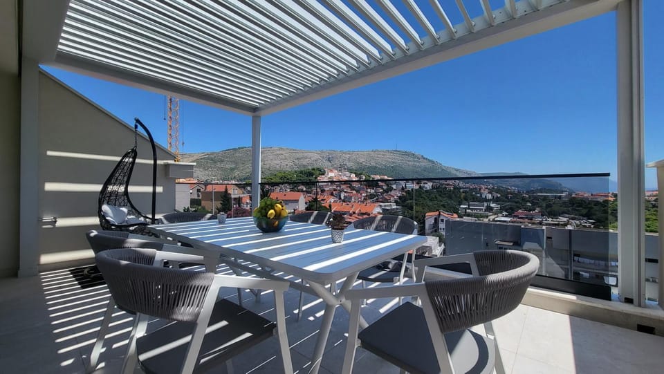 Day, View (from property/room), Balcony/Terrace, Mountain view