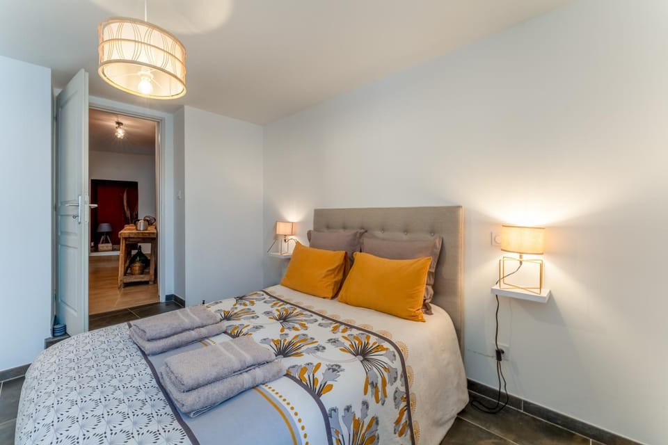 Living room, Bedroom