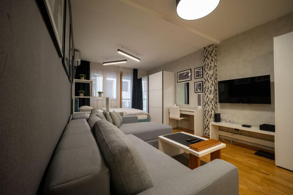 Mac Aviator City Center Two Double Bed Apartment Apartment in Serbia