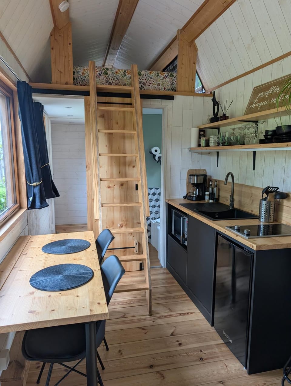 View (from property/room), Photo of the whole room, kitchen