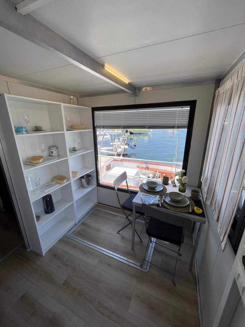 View (from property/room), Living room, Seating area
