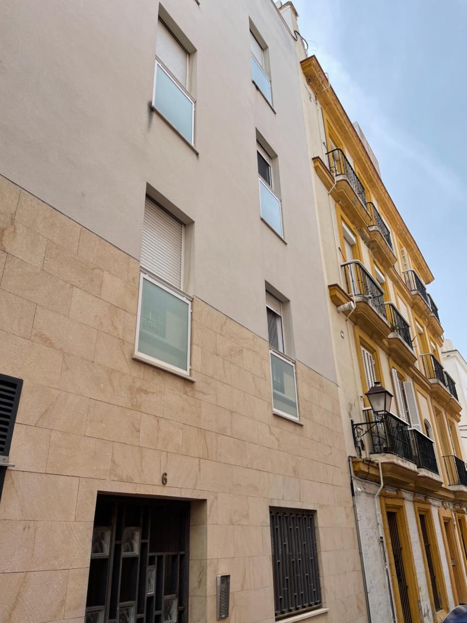 Facade/entrance