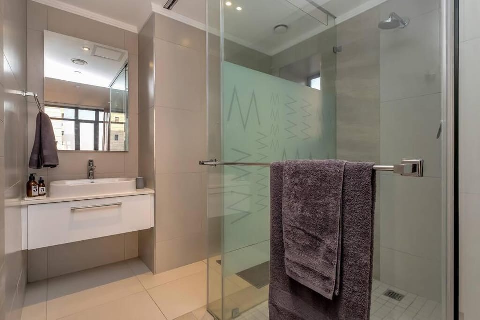 Apartment in Sandton, Masinginta Towers Apartment in Sandton