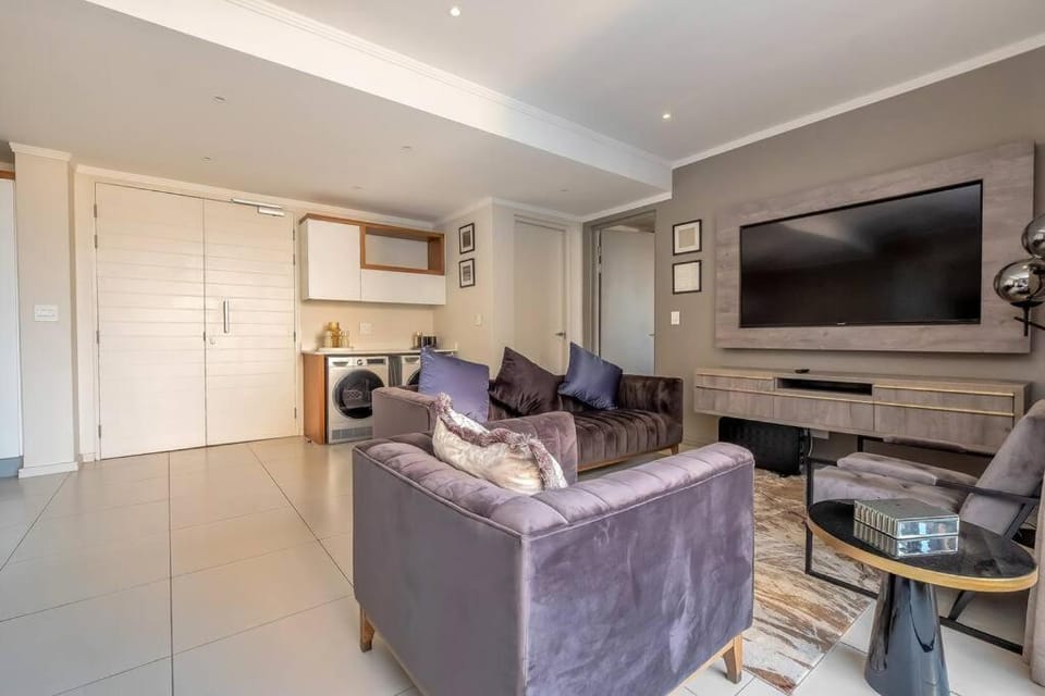 Apartment in Sandton, Masinginta Towers Apartment in Sandton