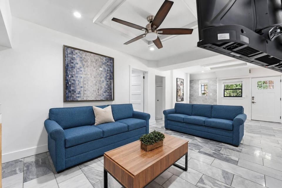 Buckhead 8BR GetawayOpen Layout,Ideal for Groups House in Buckhead