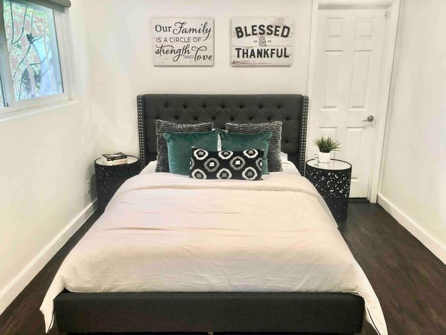 Luxury house pool & Spa 10 mins from Hollywood & Universal Studios House in North Hollywood