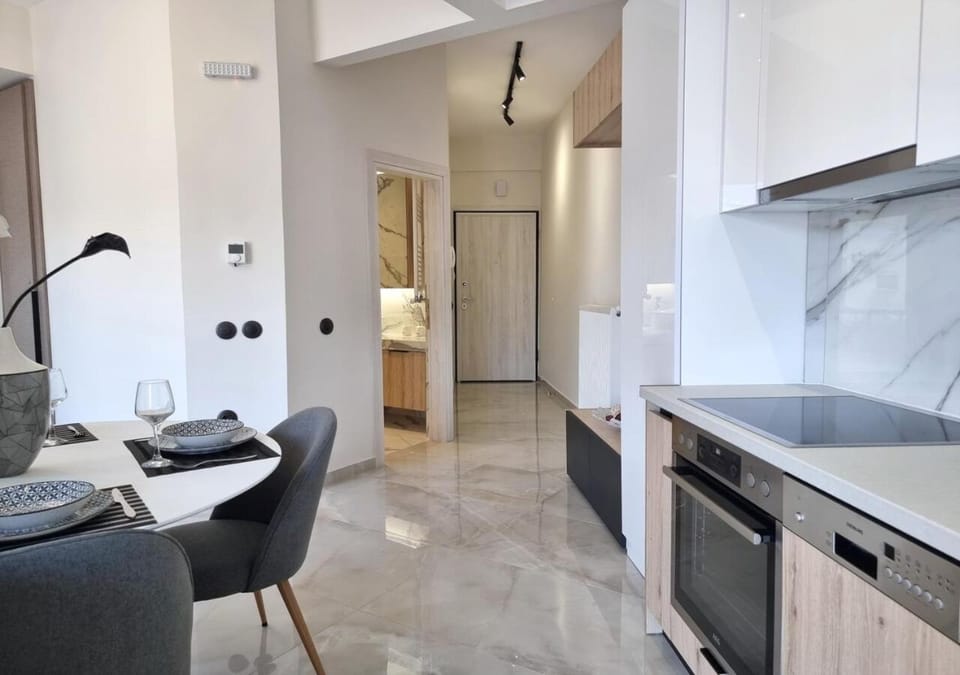 Facade/entrance, Photo of the whole room, Dining area, kitchen