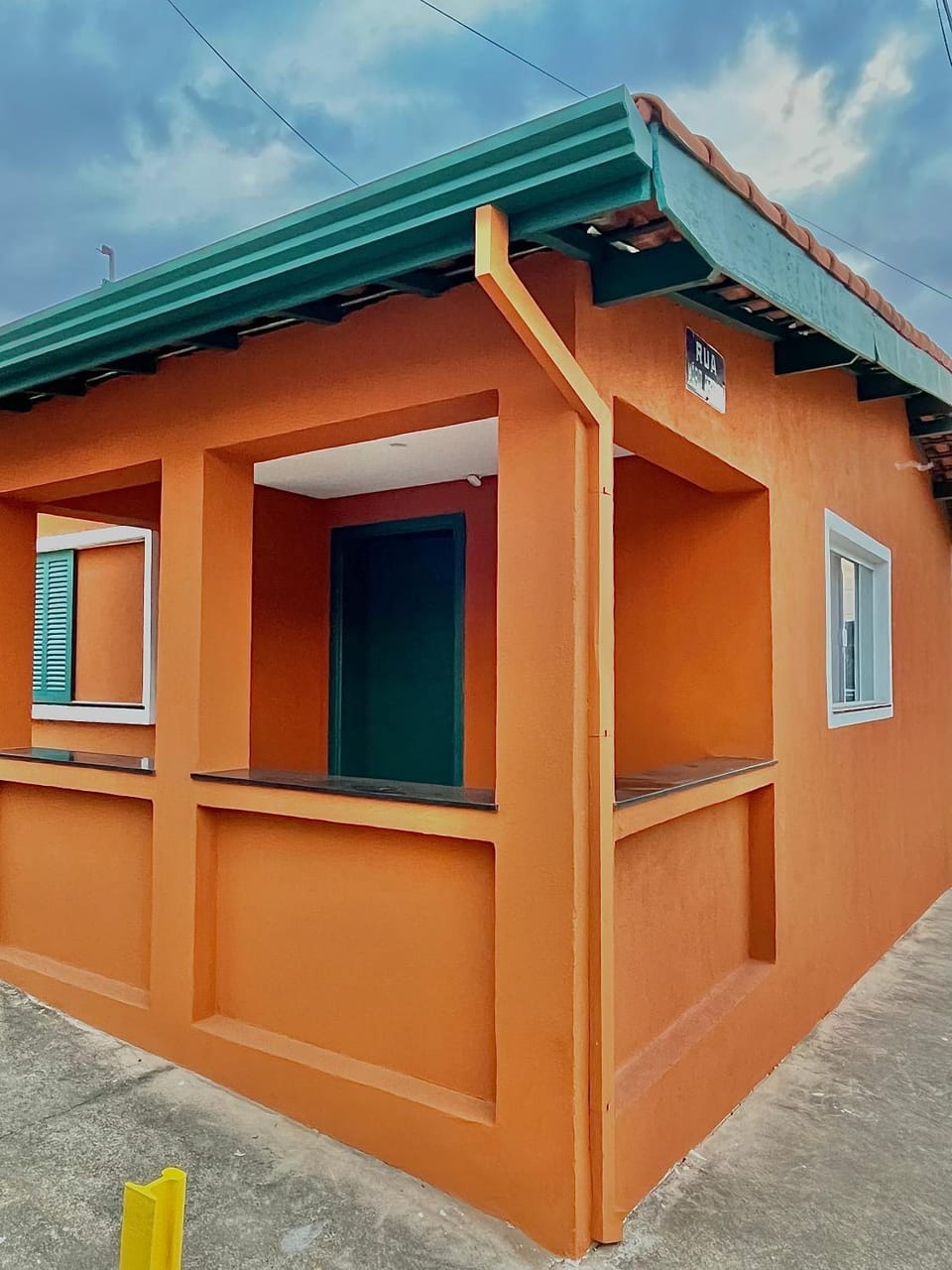 Facade/entrance