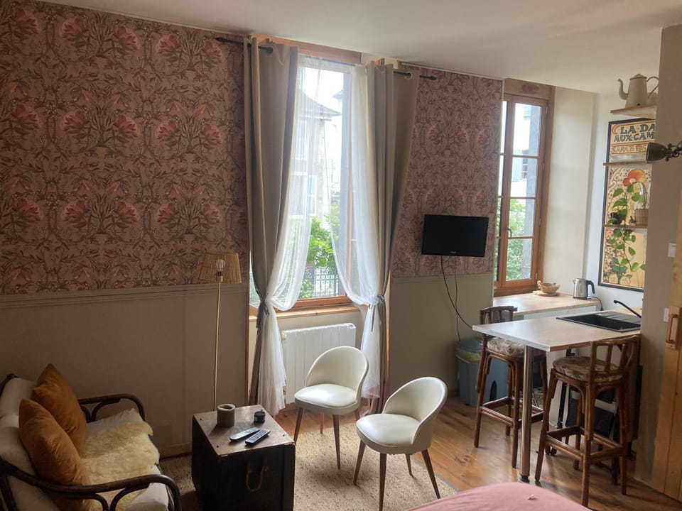 Une maison de famille Apartment in Nouvelle-Aquitaine