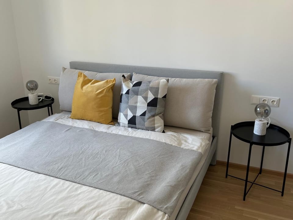 Bed, Bedroom