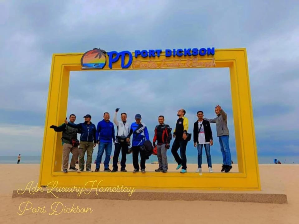 ADN LUXURY Homestay KARAOKE, POOL,NETFLIX,ASTRO,BBQ Villa in Port Dickson