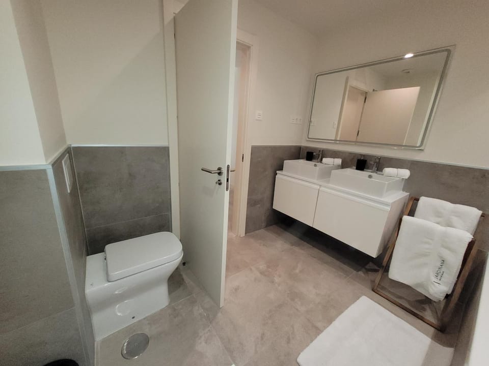 Stunning Apartment La Cala de Mijas - Walking Distance to the Beach and Town - Pool Open Apartment in Costa del Sol