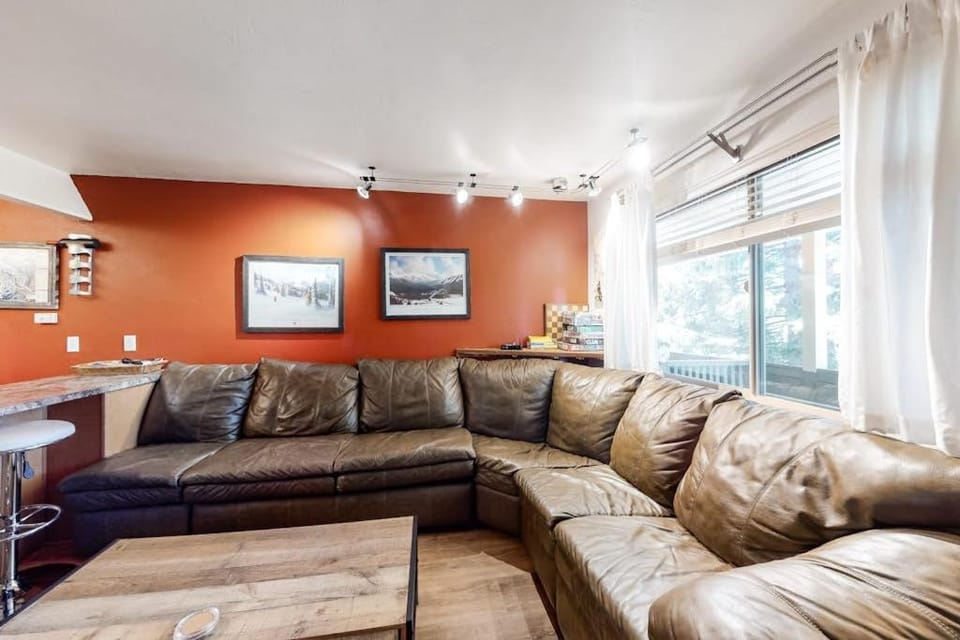 Hi Country 11-13 Apartment in Fraser