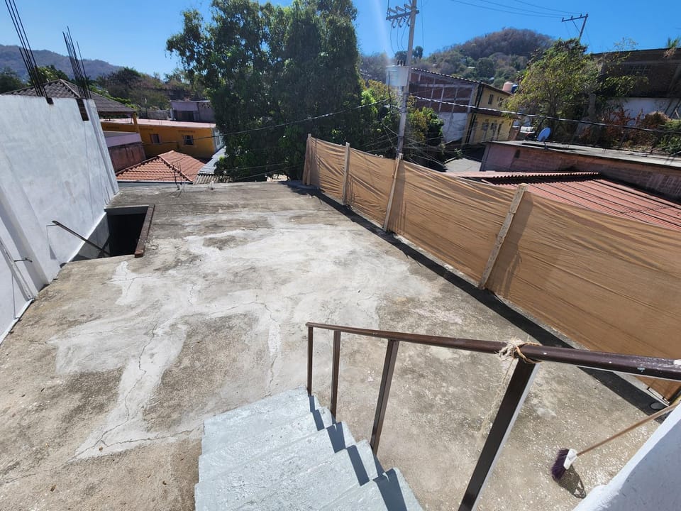 Large and comfy apartment, near DT and Principal Beach! Apartment in Zihuatanejo