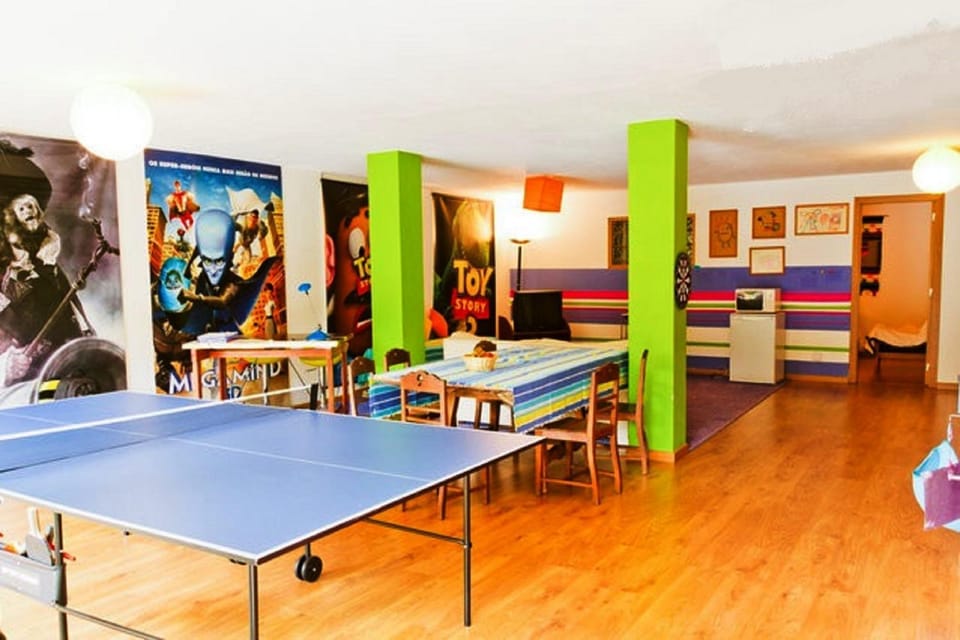 Restaurant/places to eat, Table tennis