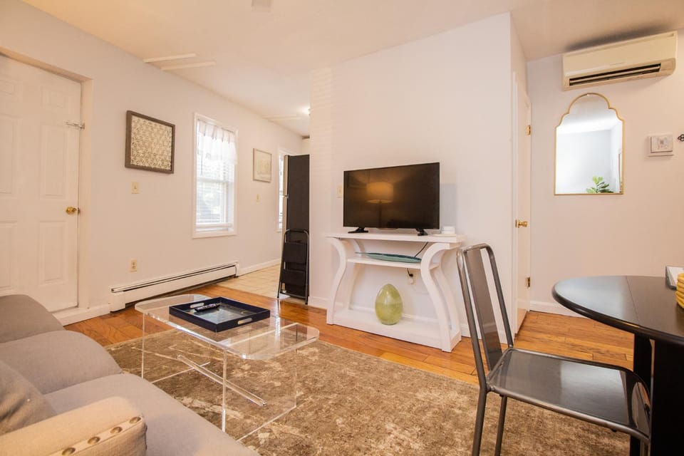 Northeastern,Boston Medical,in unit laundry,CA Apartment in Boston