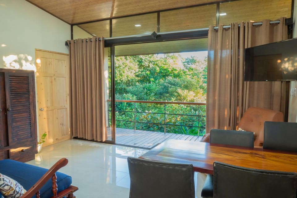 Communal lounge/ TV room, TV and multimedia, Living room, Seating area, Evening entertainment