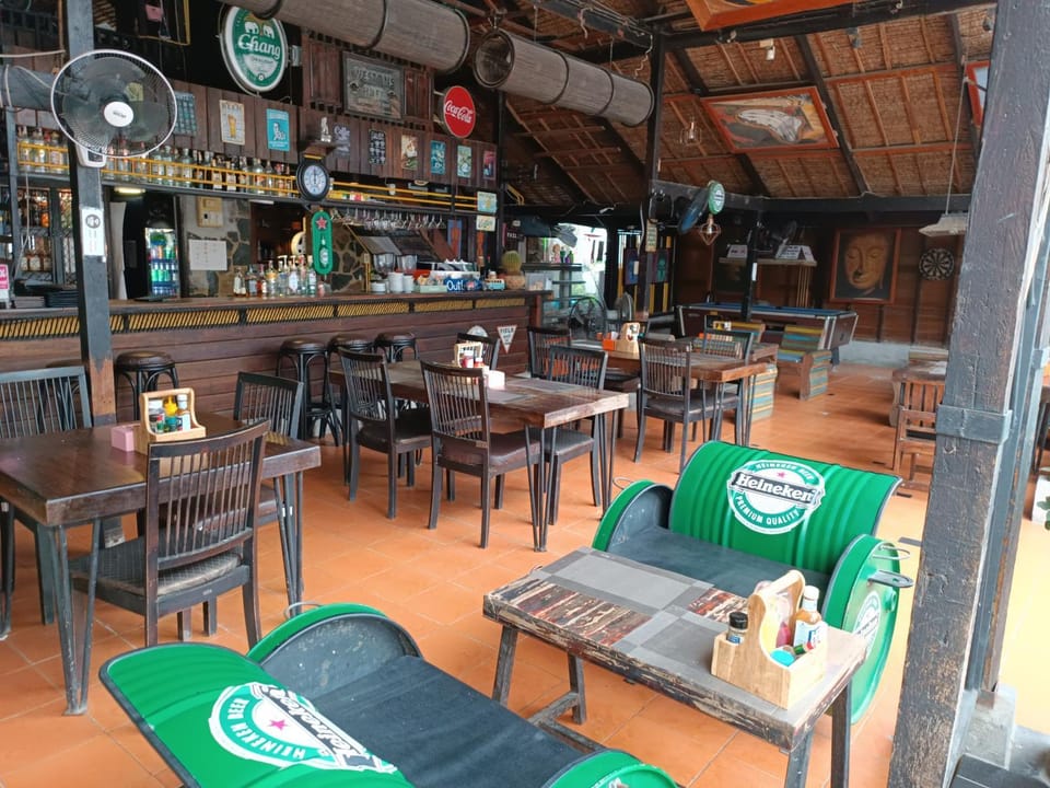Lounge or bar
