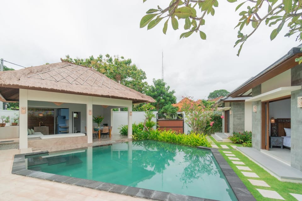 Property building, Swimming pool