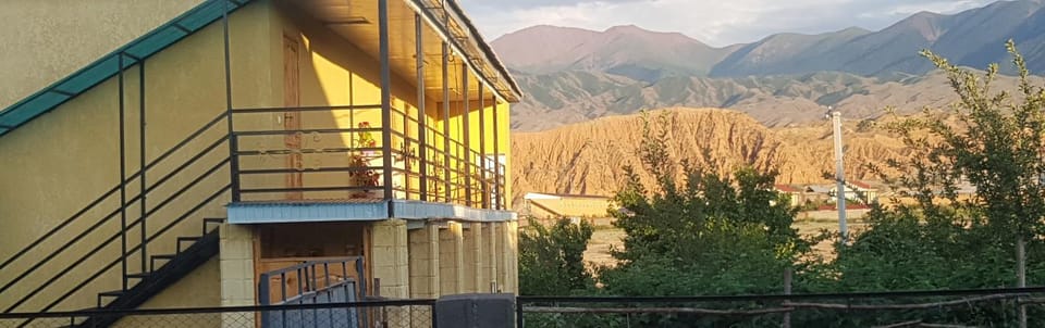 Balcony/Terrace, Mountain view