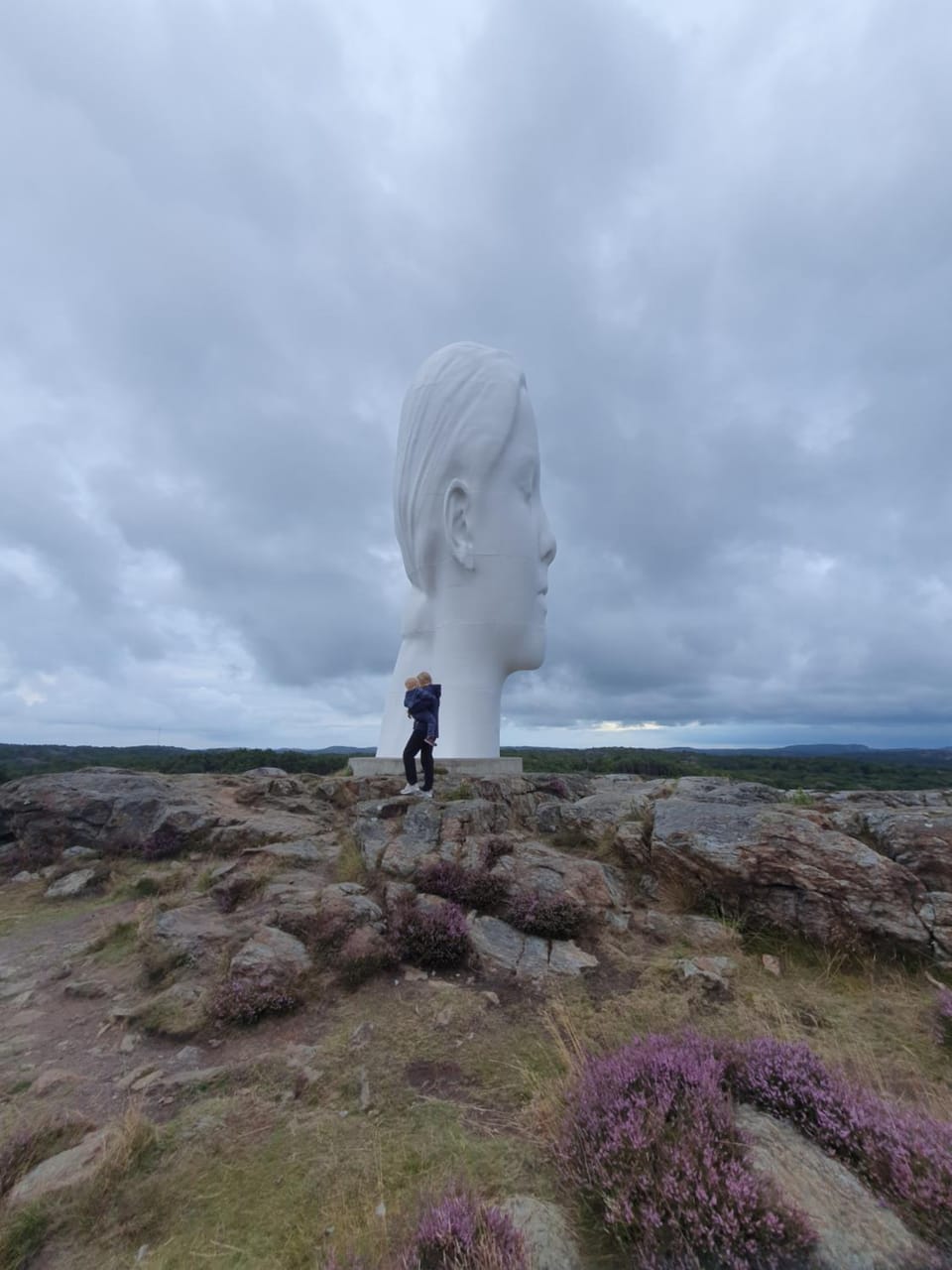 Nearby landmark, Off site