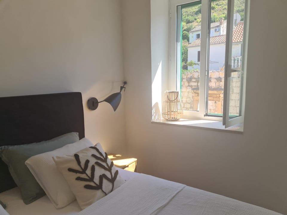 Apartment Tomazina (seaview,central, heritage) Apartment in Vis