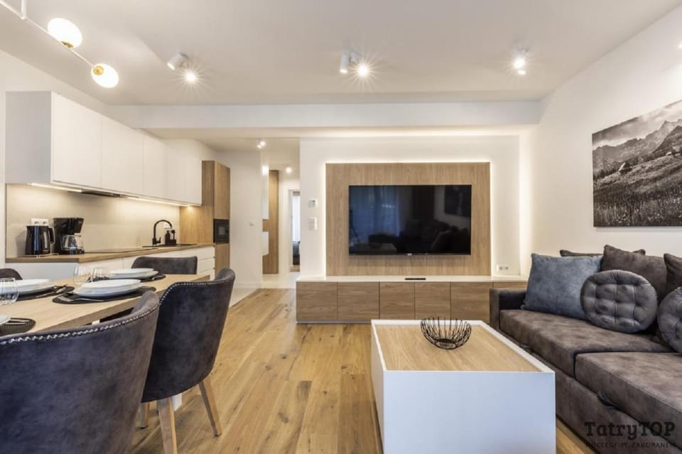 Kitchen or kitchenette, Living room, Dining area