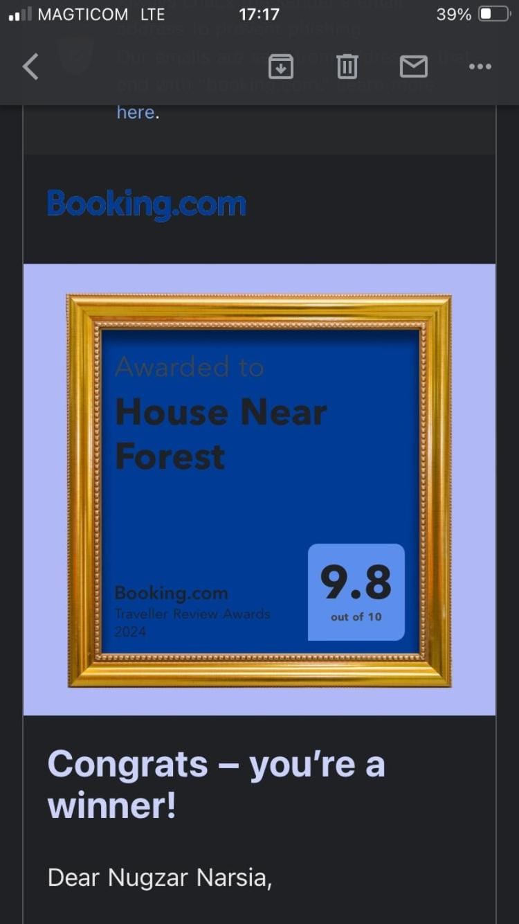 House Near Forest Bed and Breakfast in Georgia