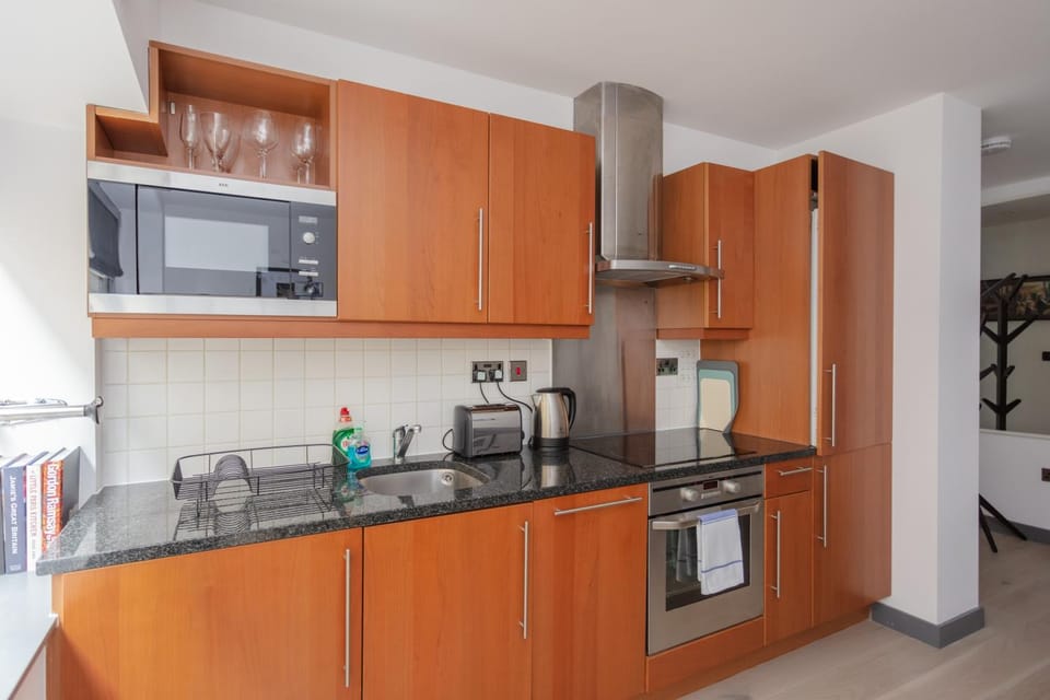 Stylish 1 Bedroom Apartment in Holborn in a Great Location House in London Borough of Camden