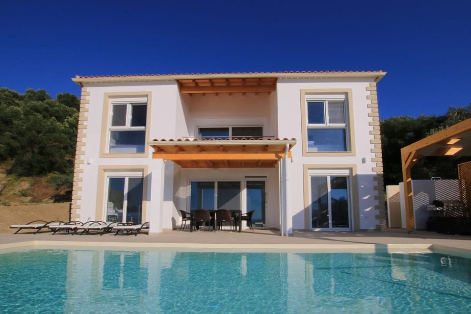Property building, Swimming pool, Swimming pool