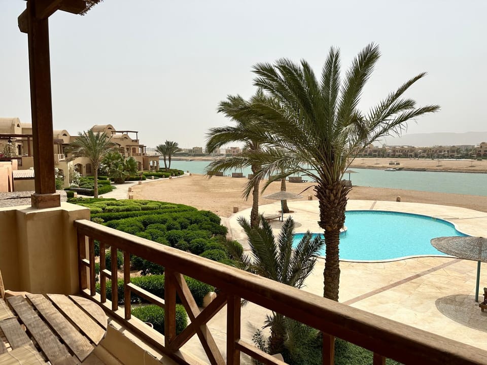 Day, View (from property/room), Balcony/Terrace, Pool view, Swimming pool, sunbed