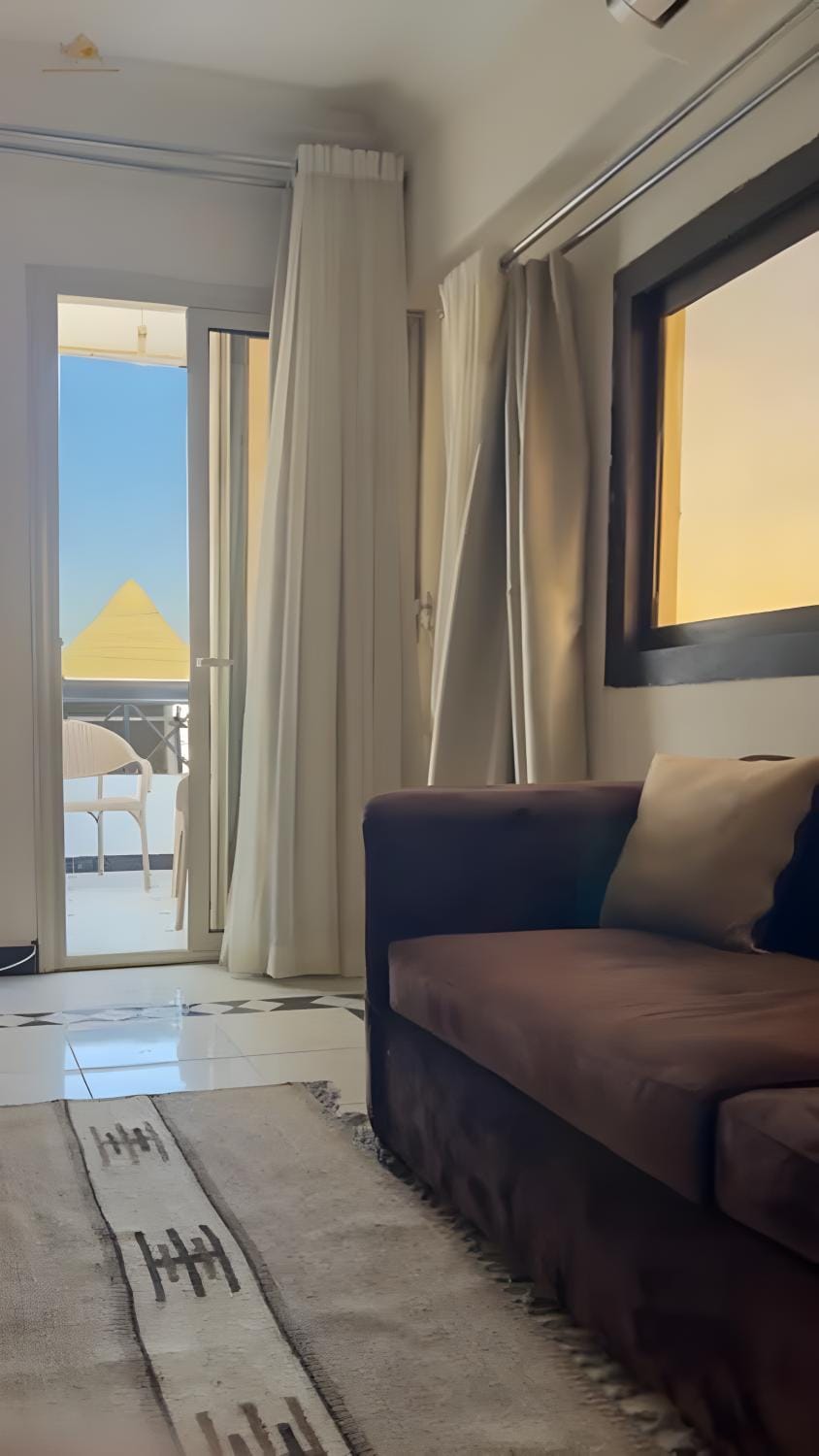 View (from property/room), Balcony/Terrace, Living room