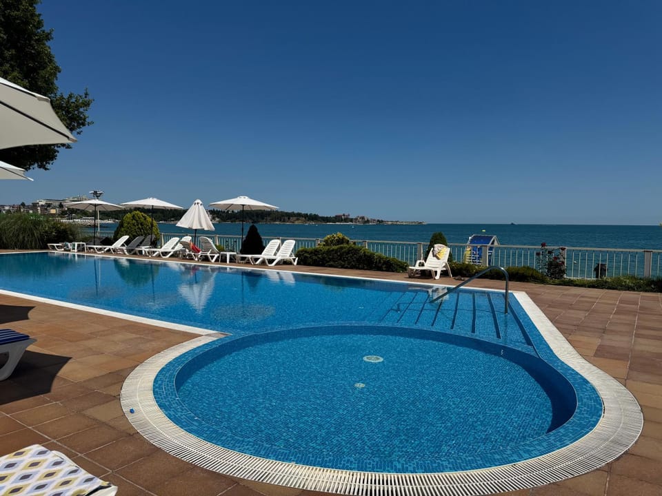 Sea view, Swimming pool