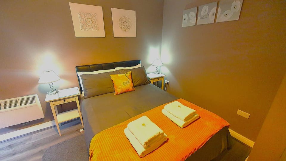 Shower, Bedroom, flat iron, hair dryier, heating, internet, towels, wardrobe