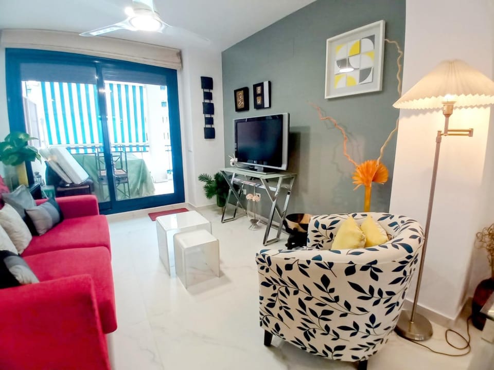 Communal lounge/ TV room, TV and multimedia, Living room