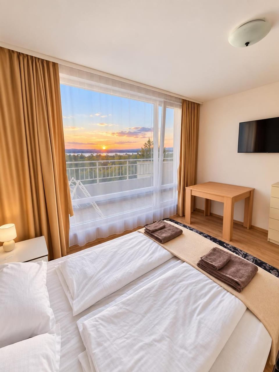 Apartment in a Resort with 6 Pools, Top Floor, Stunning Sunset View Apartment in Sunny Beach