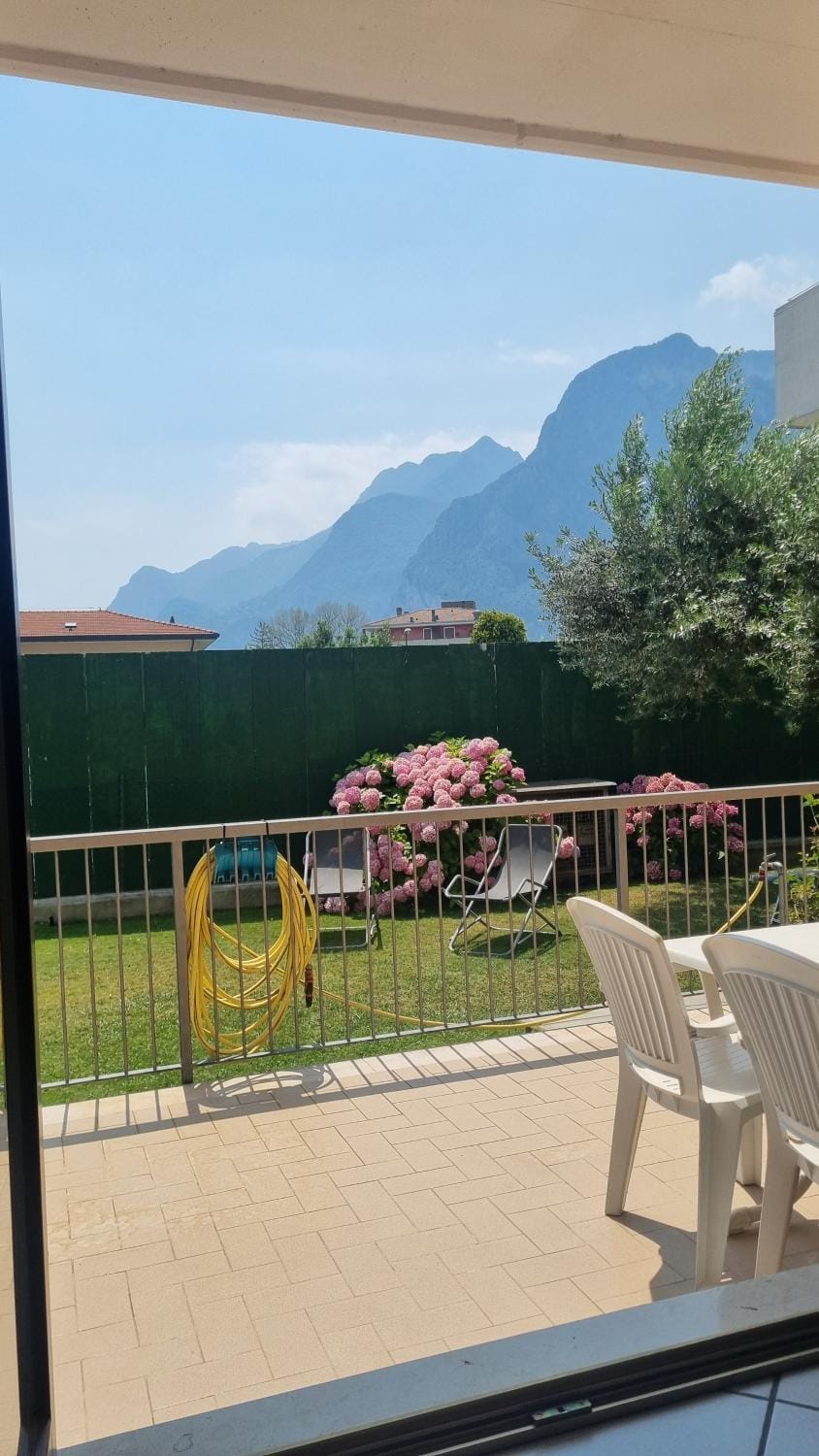 Balcony/Terrace, Balcony/Terrace, Mountain view