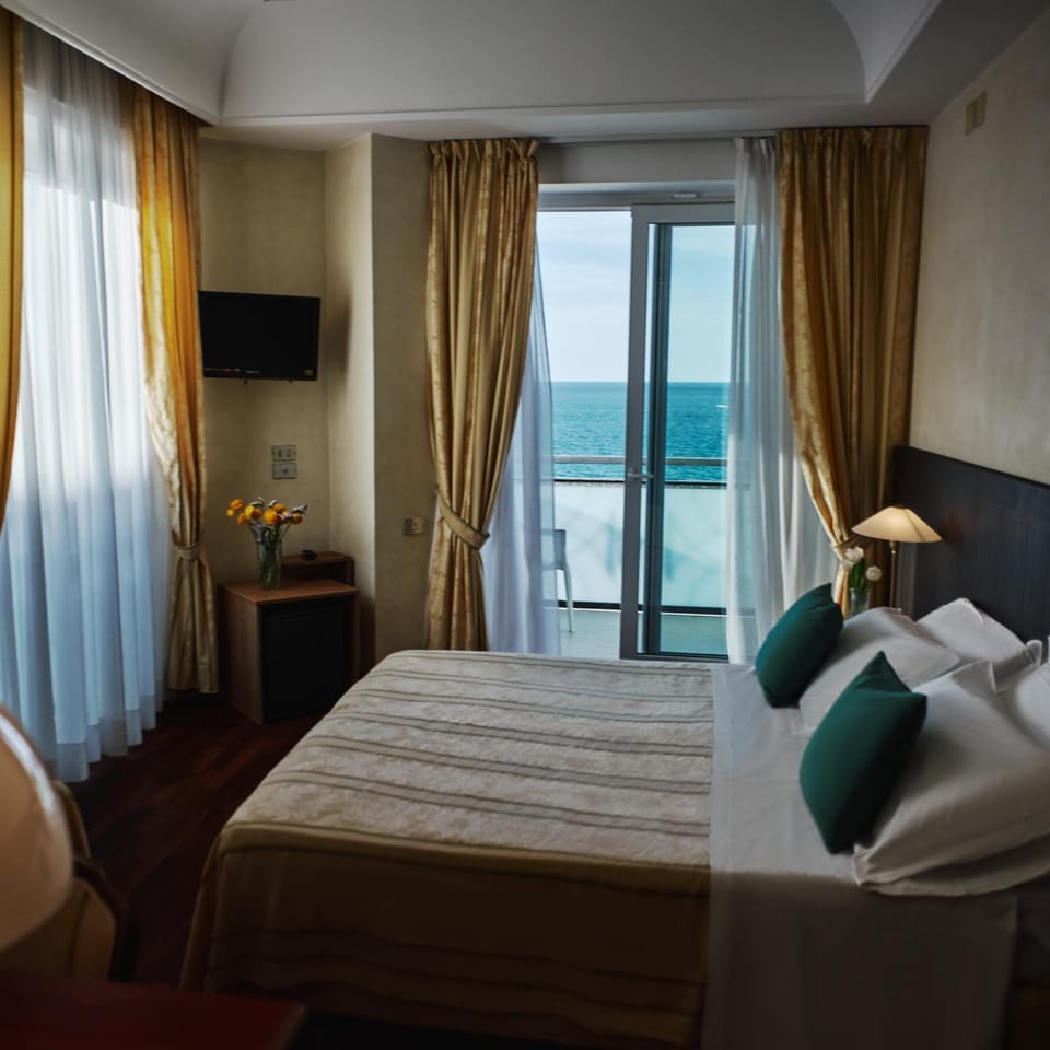 Bed, Sea view